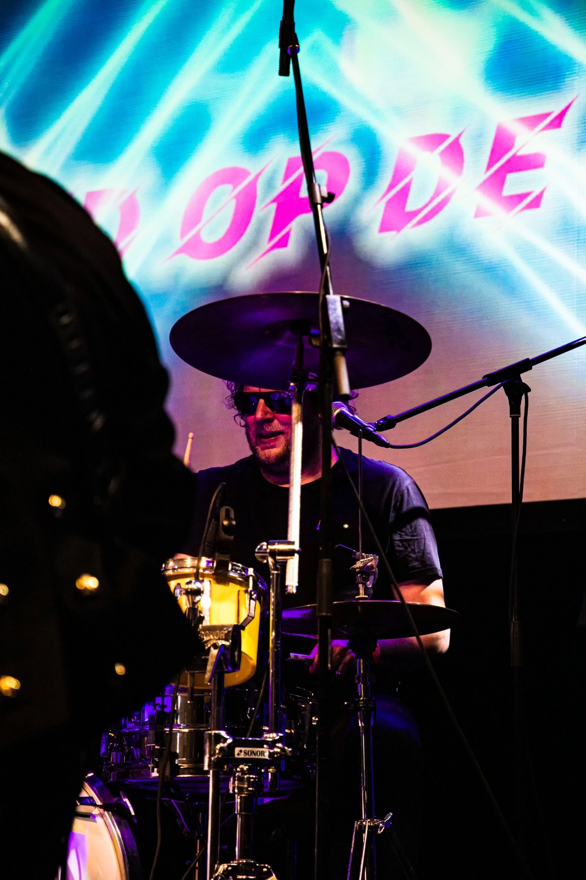 Club Le Bon drummer live
